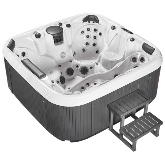Hot Tub with lounger